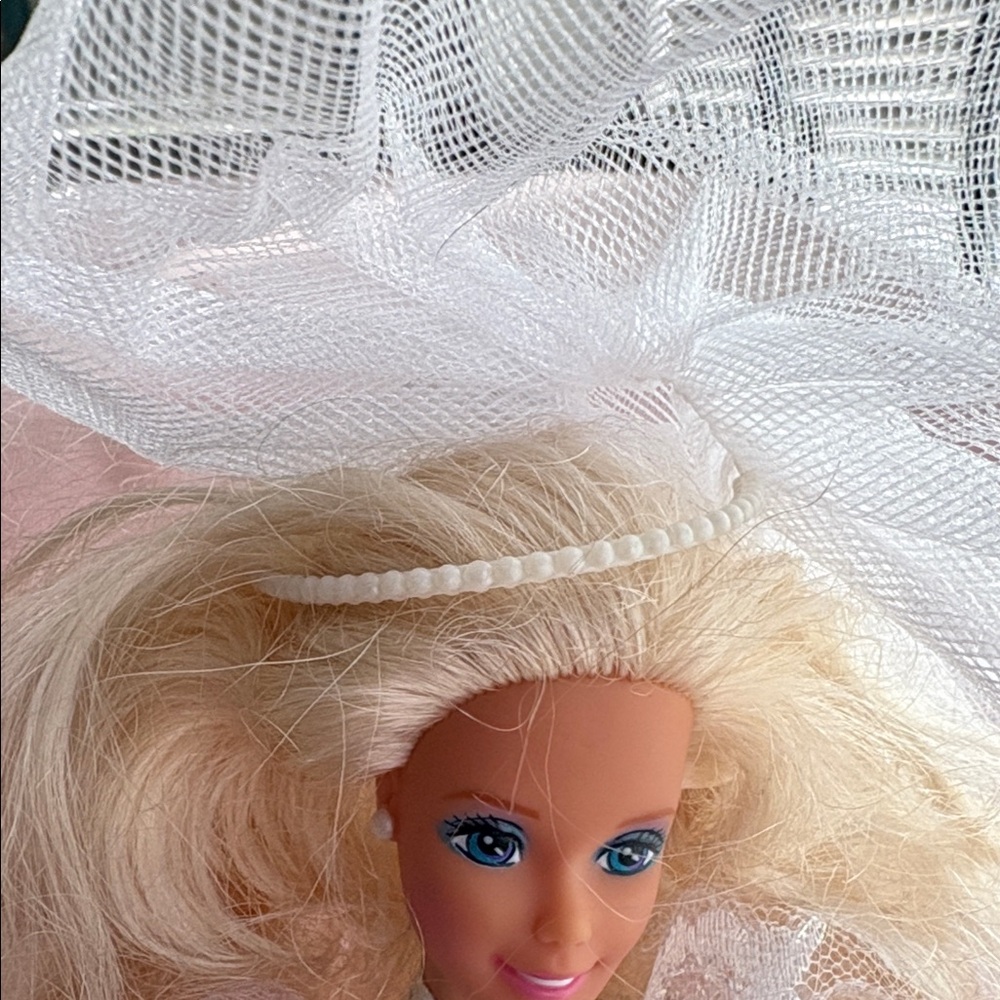 🟢 1985 Mattel Barbie Wedding Fantasy (comes with stand) Unisex - Picture 5 of 5